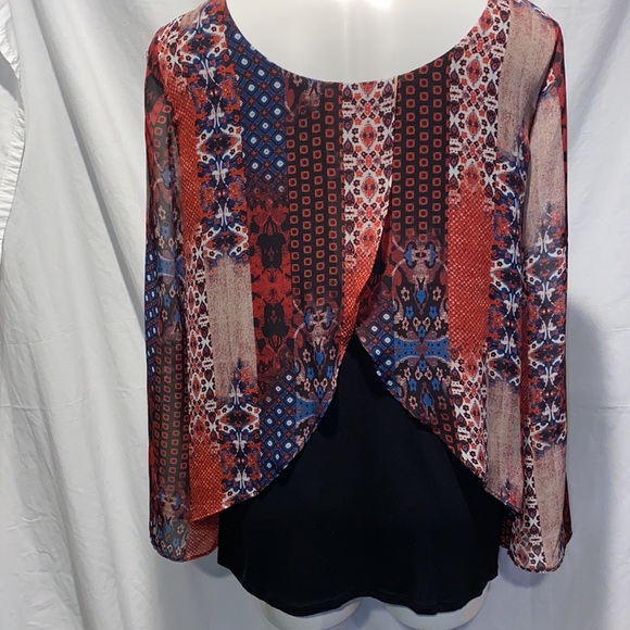 B. Design chiffon blouse - Picture 2 of 5